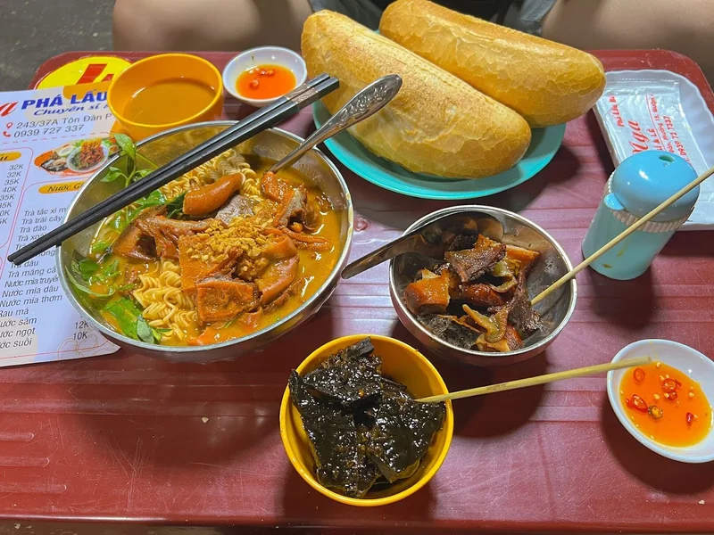 Phá Lấu Bò Cô Nga