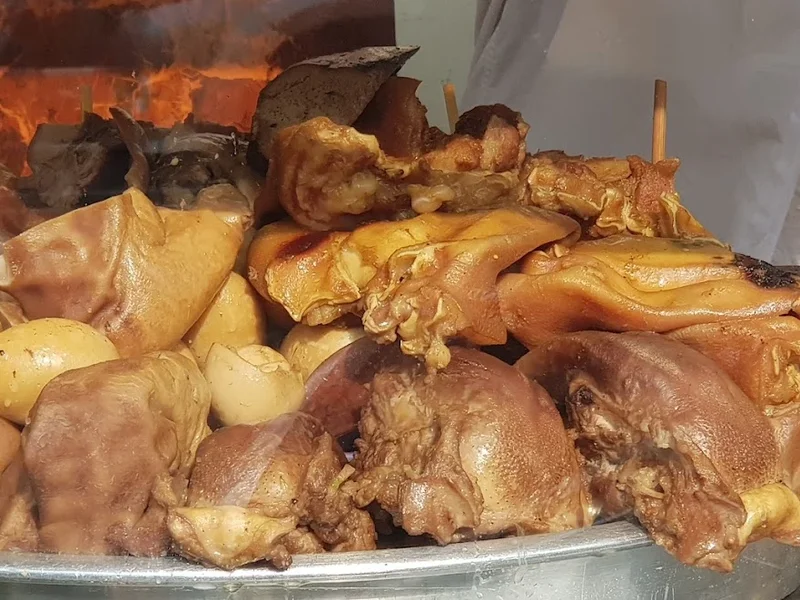 Bánh Mì Phá Lấu Bà Sáu - Hoàng Diệu