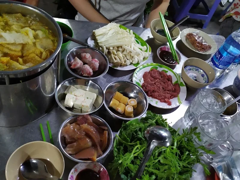 Lẩu Uyên Ương
