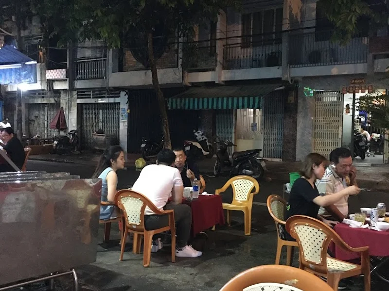 Quán ăn Trấn Phát