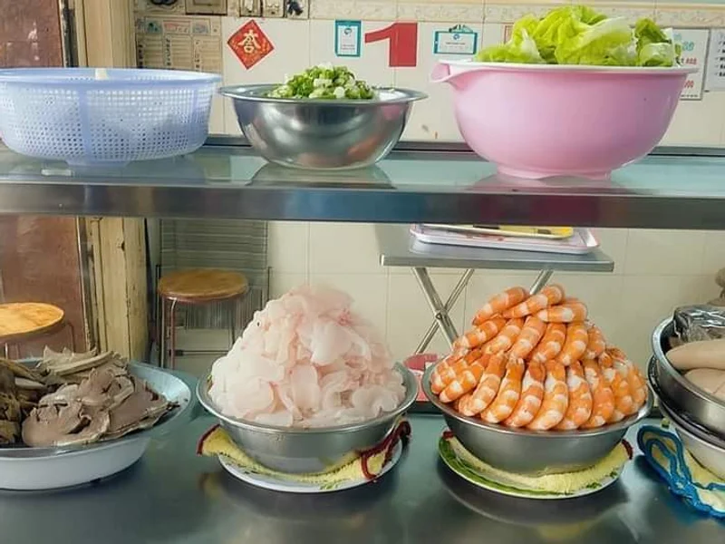 Hủ Tiếu Mỳ Chú Sè - Quận 4