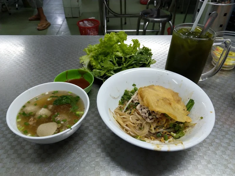 A Hòa (Hủ tiếu mì Gia)