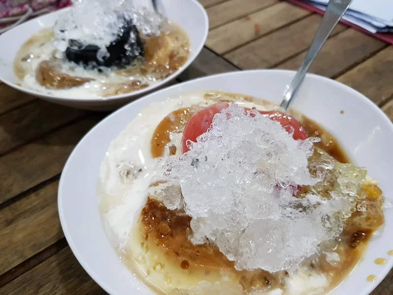 Quân Bánh Flan Quen Mà Lạ