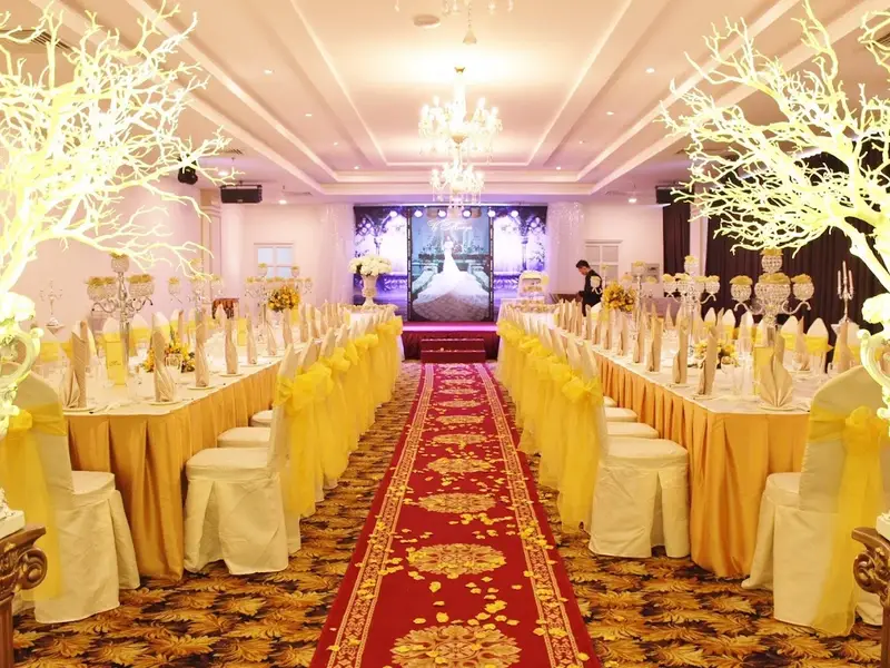 Queen Plaza Trần Hưng Đạo