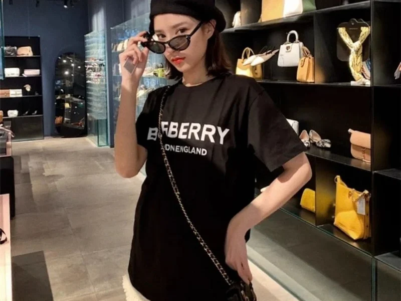 Cửa hàng quần áo Unisex tại Quận 4