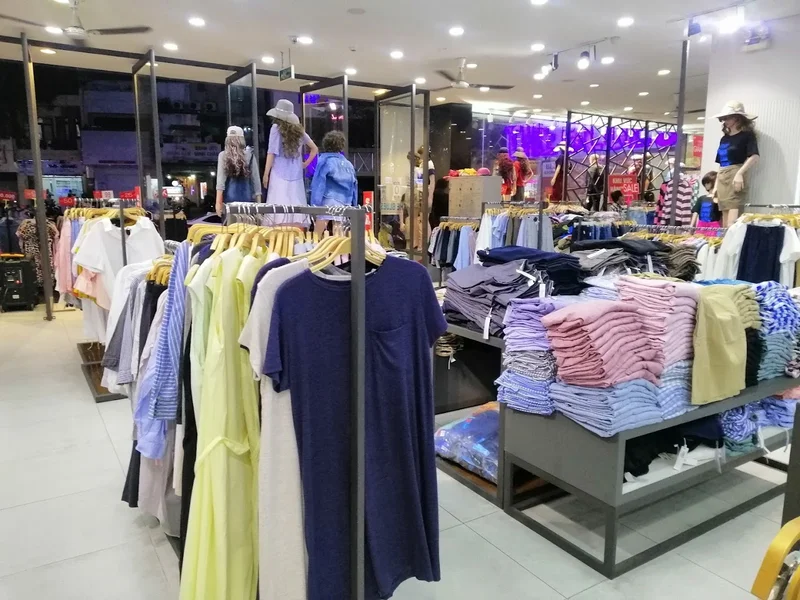 Cửa hàng The Blues (CN Nguyễn Trãi).