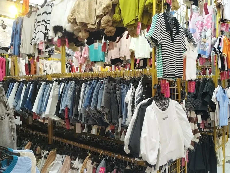 Shop Thời Trang Uyển Chi