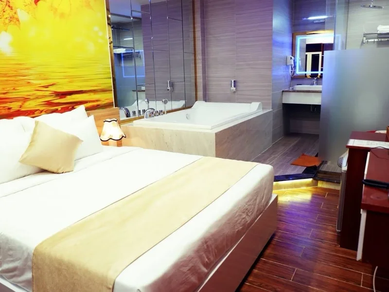 HỒNG BẢO THẠCH HOTEL