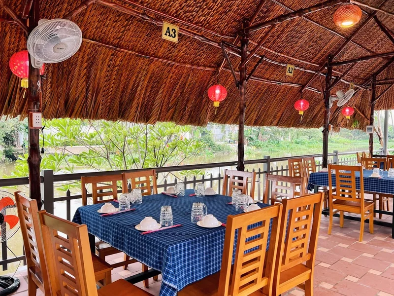 Nhà hàng Nam Phát Xưa - Ẩm Thực Ven Sông