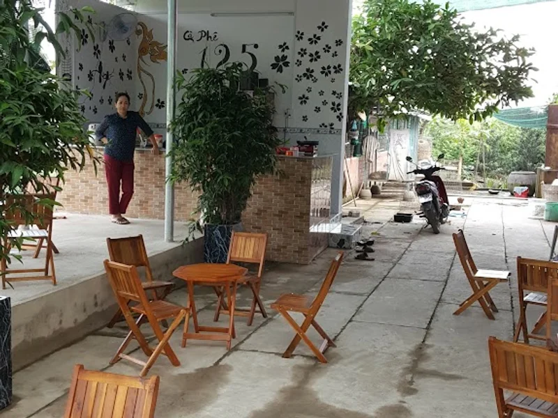 Cafe Sân Vườn Chim Cảnh 125 APD