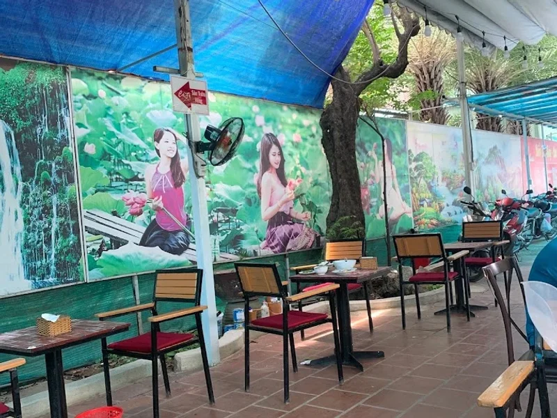 Coffee sân vườn Lucky Garden