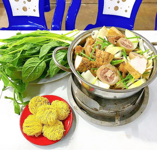 Lẩu đuôi bò a lân 7979