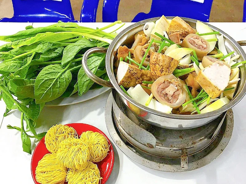 Lẩu đuôi bò a lân 7979