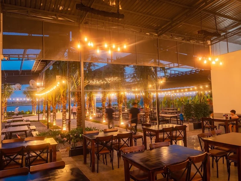 NHÀ HÀNG ẨM THỰC HOA NẮNG BÊN SÔNG