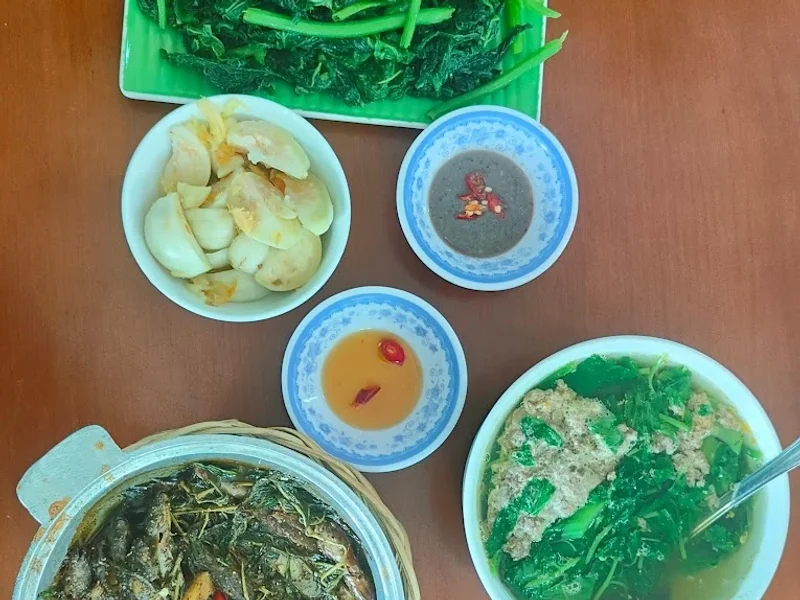 Cơm niêu gia đình