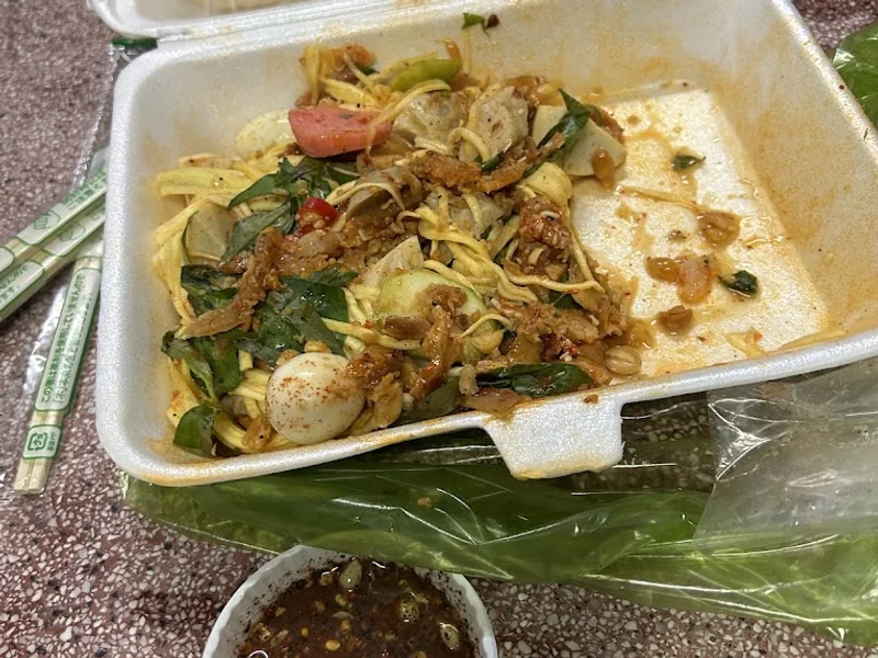 Tré trộn Kiều Quách