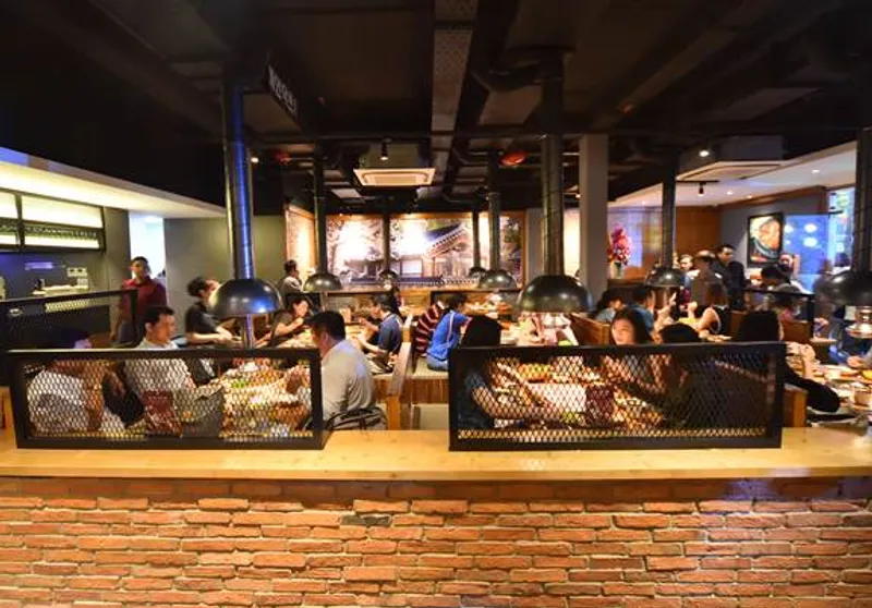 GoGi House Nguyễn Ảnh Thủ - Trung Mỹ Tây