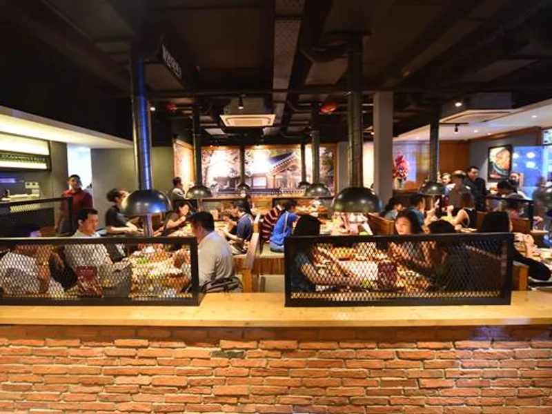 GoGi House Nguyễn Ảnh Thủ - Trung Mỹ Tây