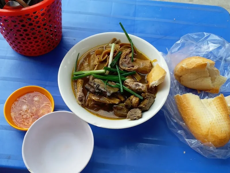 Phá Lấu Vịt - anh Tài