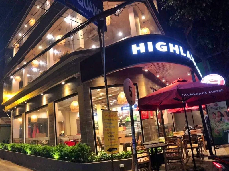 Highlands Coffee - 117 Nguyễn Văn Quá