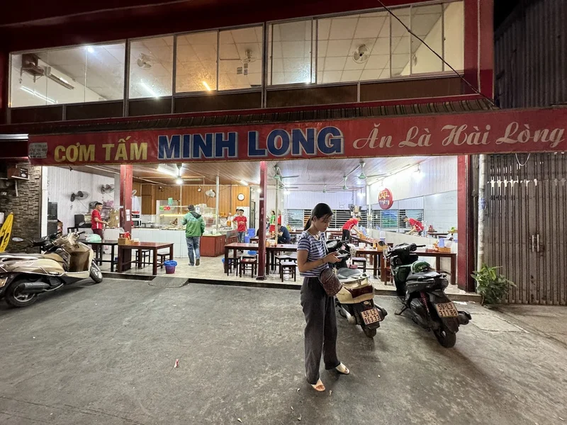 Cơm tấm Minh Long