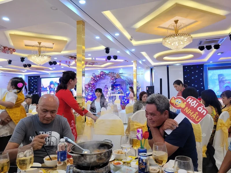 Nhà hàng tiệc cưới Tân Uyên Ương