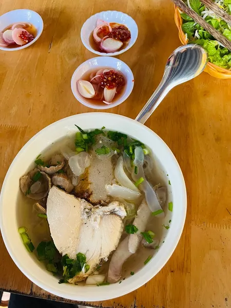 BÚN CHẢ CÁ NHA TRANG - SỨA BIỂN