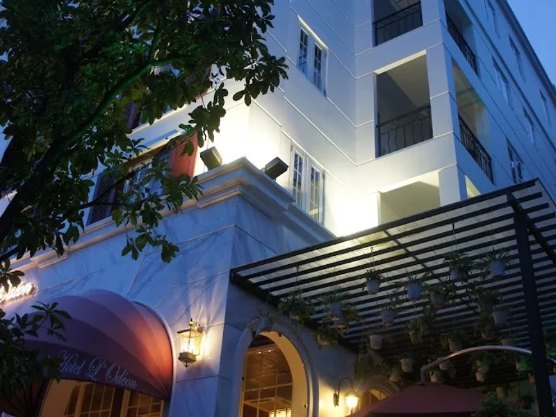 Khách sạn L' Odeon