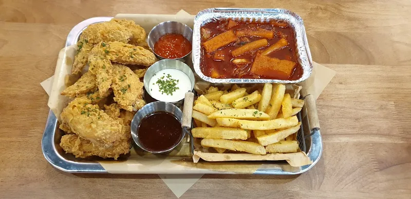 Chicken Talk 치킨톡 - Quán Gà rán Hàn Quốc