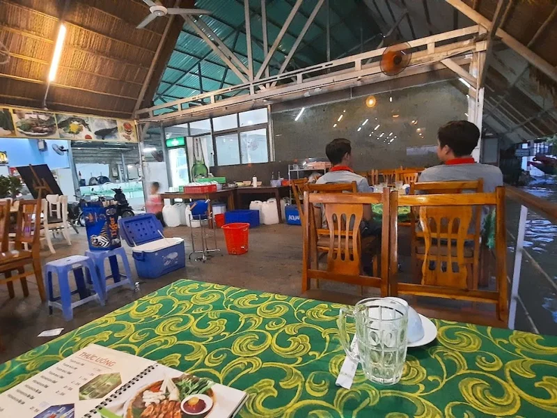 Quán ăn gia đình Sông Quê 1