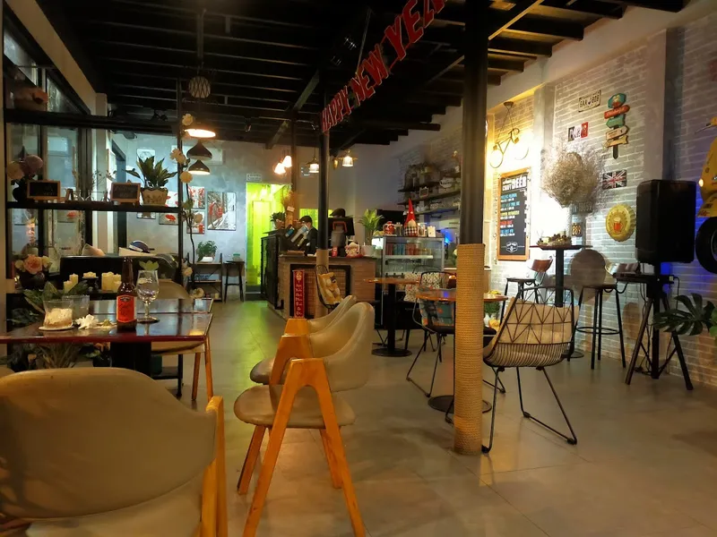 L&M Cafe and Beers