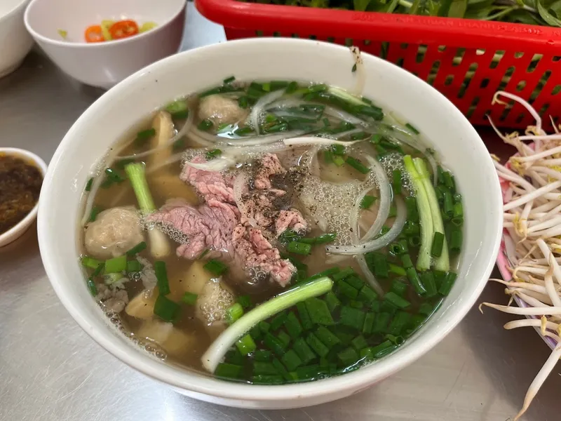 Phở Nhiều