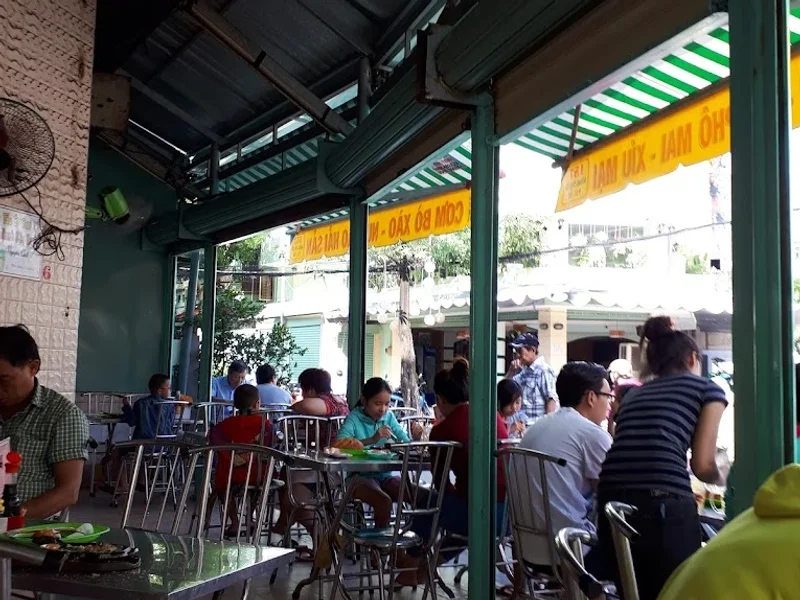 Quán Ăn Chợ Lớn