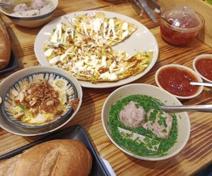 quán bánh mì tại Tân Quy Quận 7