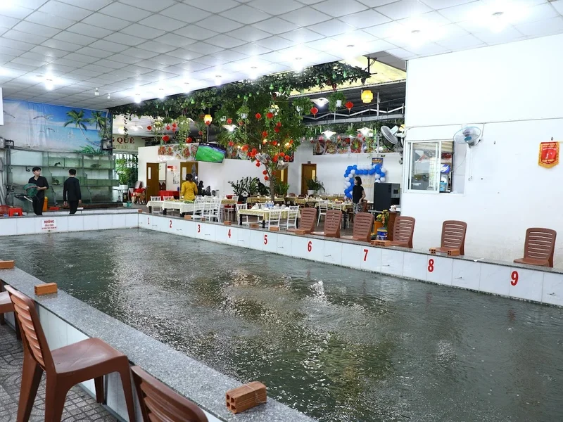 Nhà Hàng Hương Quê