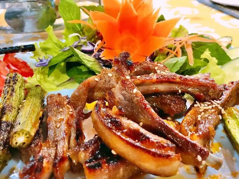 Nhà Hàng Hương Quê