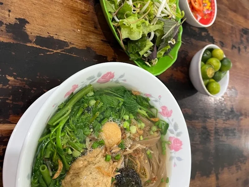 Bánh Đa Cua Hải Phòng