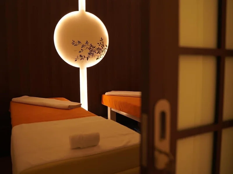 Tokyo Relax Beauty & Healthy Spa Hồ Bá Kiện