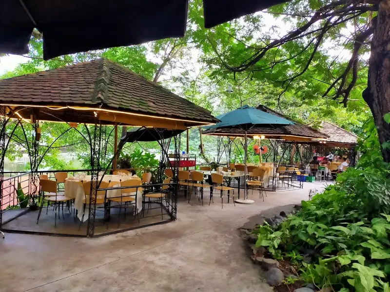 Vườn ẩm thực Đông Hồ Eden