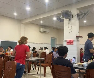 quán ăn sáng tại Phường 13 Quận 4