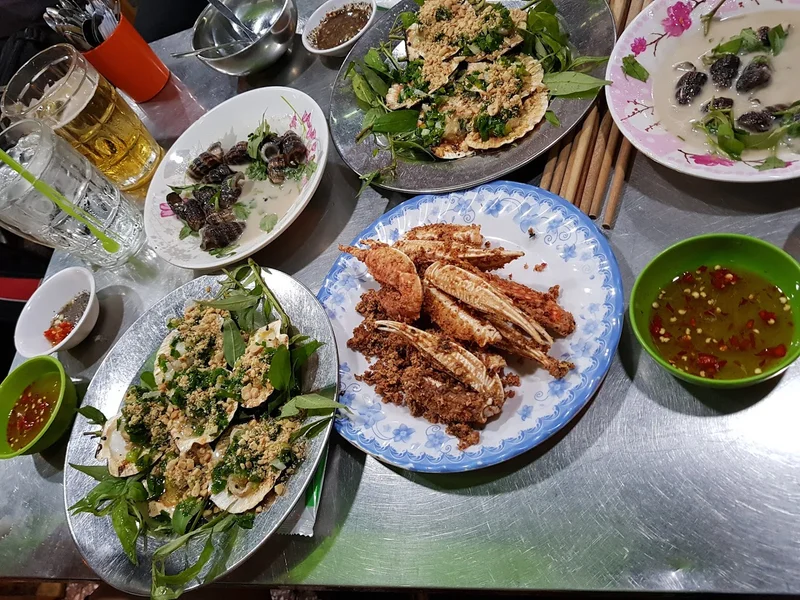 Quán ốc Sáu Nở