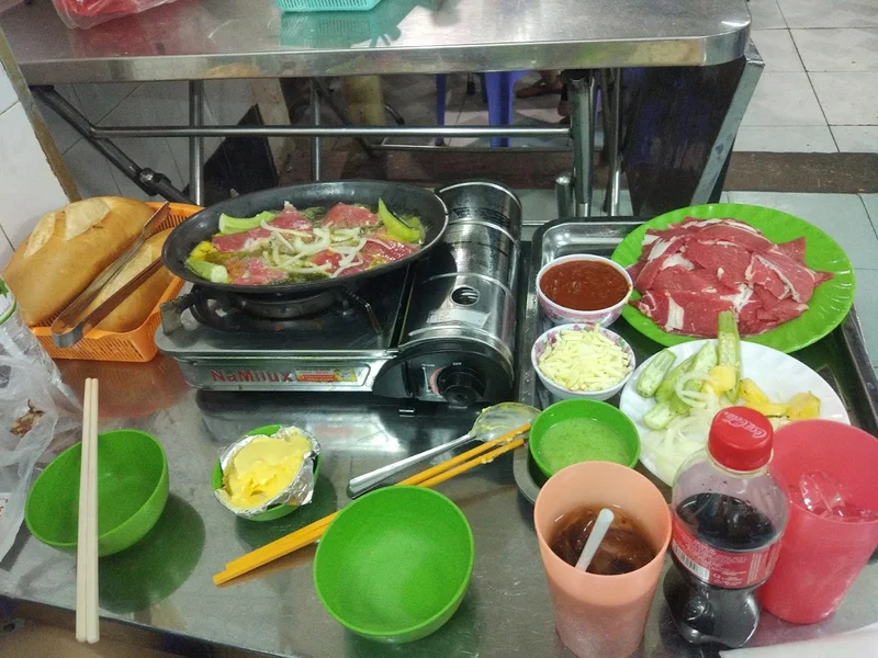 Bò Nướng Phố - Nguyễn Chí Thanh