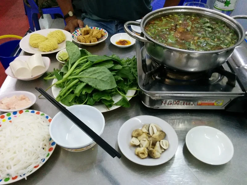 Lẩu Bò Hoàng Thu