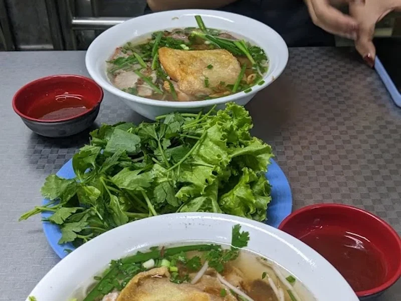 A Hòa (Hủ tiếu mì Gia)