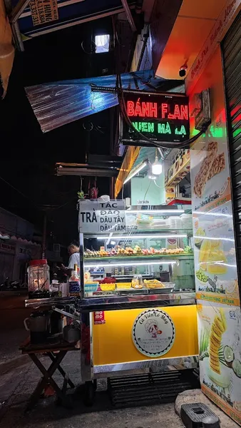 Quân Bánh Flan Quen Mà Lạ