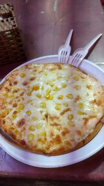 Pizza vỉa hè tự chọn