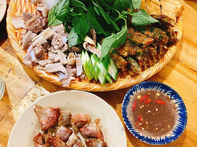 Tiến Hải Quán - Bún đậu mắm tôm