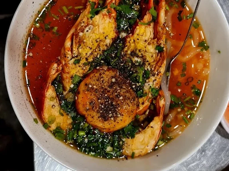 Khách Sạn Nắng Hồng