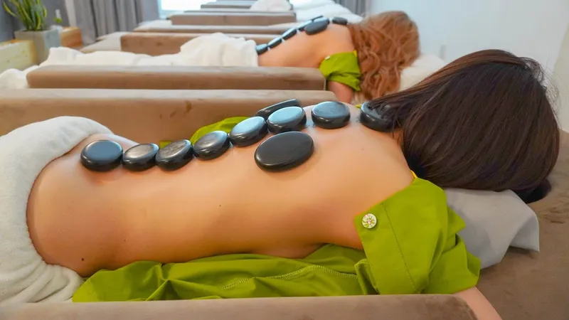 LEAF SPA - BODY & FOOT MASSAGE, NAIL