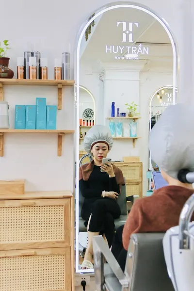 HUY TRẦN - Hair Salon